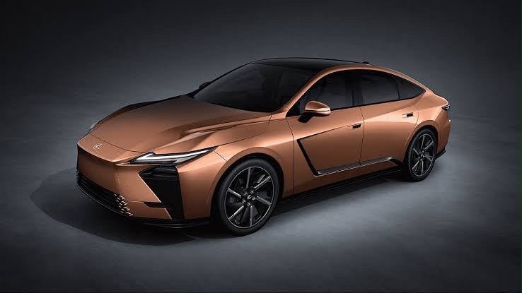 Lexus sedan
